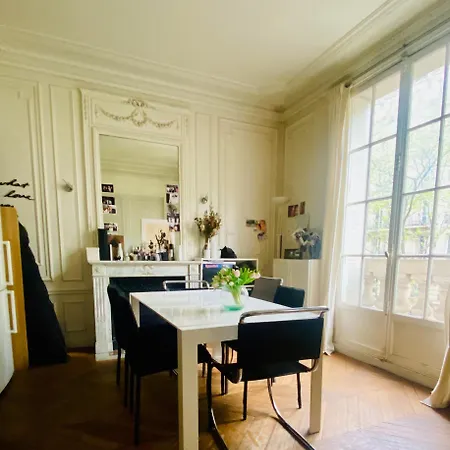 Gorgeous 3 Bedroom At Eiffel Tower, 公寓 *